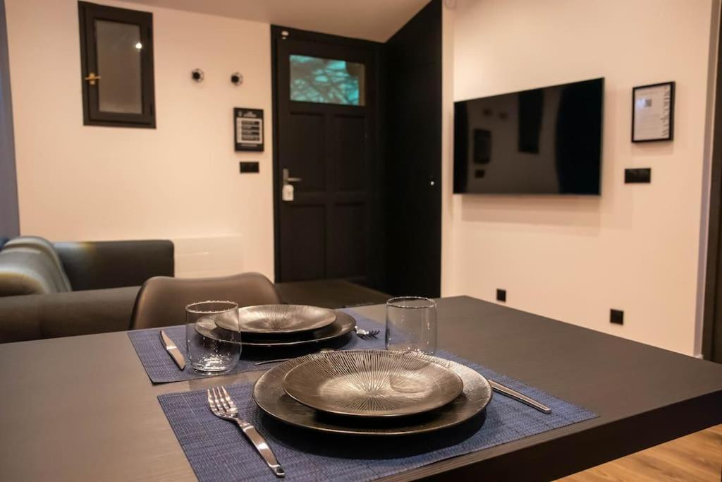 Blue Night - Jacuzzi - Bord De Seine Apartment Corbeil-Essonnes Exterior photo